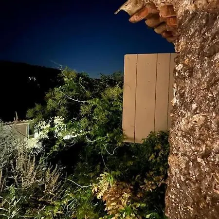 Tres Jolie Maison De Village * Lourmarin